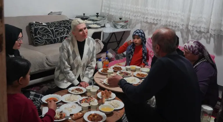 Bilecik'te Başkan Subaşı, Demircan ailesinin sofrasında oruç açtı