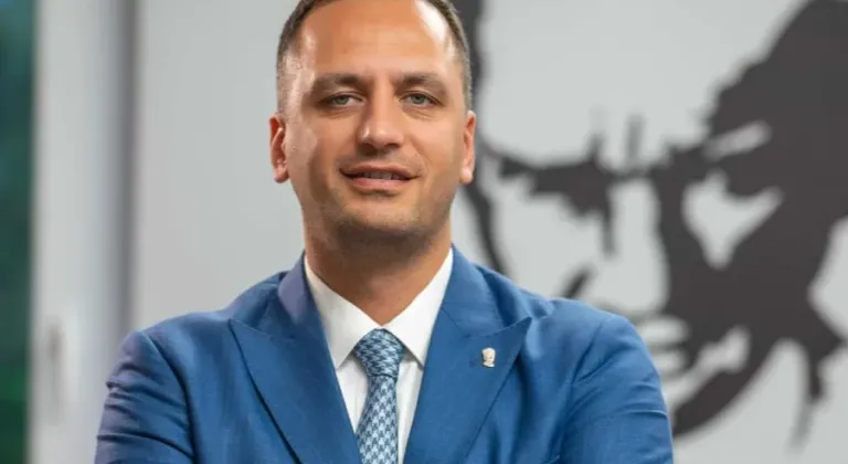 Bornova Belediye Başkanı Ömer Eşki serbest bırakıldı