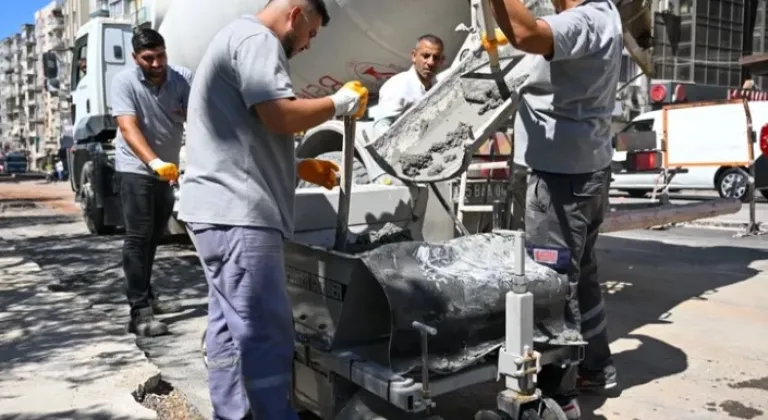 Bornova’da İzmir’de İlk Bordür Makinesi Kullanıldı