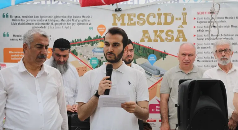 BTÜ'lü öğrenciler Filistin için nöbette