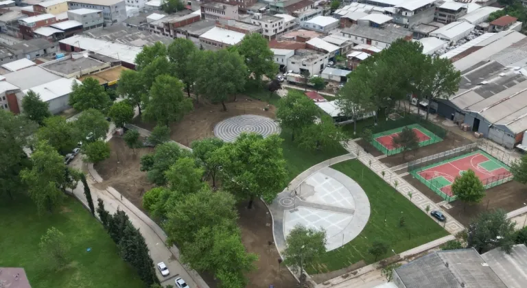 Bursa Büyükşehir'den Osmangazi Altınova mahalle parkına yenileme