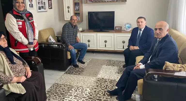 Bursa Gemlik’te Kaymakam Canbaba’dan şehit aileleri ve gazilere Ramazan ziyareti