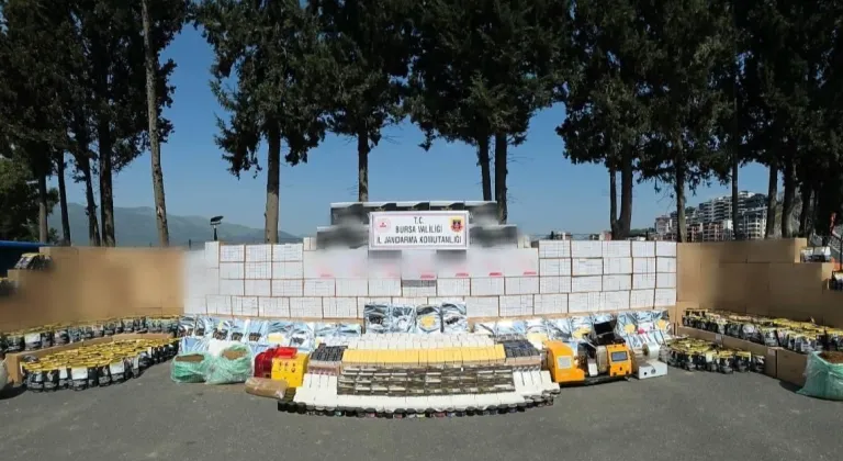 Bursa Gemlik'te milyonlarca makaron ele geçirildi