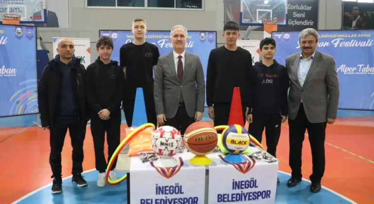Bursa İnegöl'de 80 okula 700 bin TL’lik spor malzemesi desteği