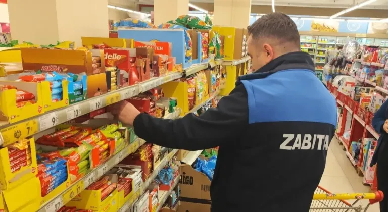 Bursa  İnegöl'de zabıta ekiplerinden bakkal ve marketlere denetim