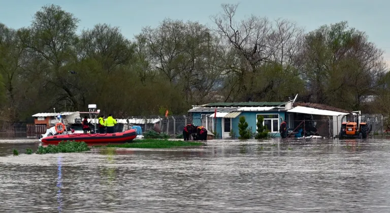 Bursa Karacabey'de Büyükşehir'den hayat kurtaran operasyon