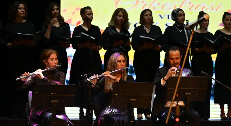 Bursa Maarif Orkestrası ve Çok Sesli Korosu’ndan muhteşem konser