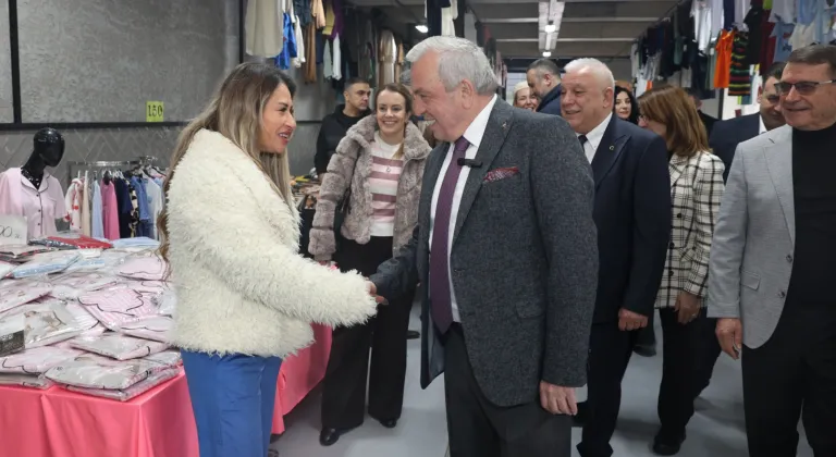 Bursa Nilüfer’in 8’inci giyim pazarı Balat’ta açıldı