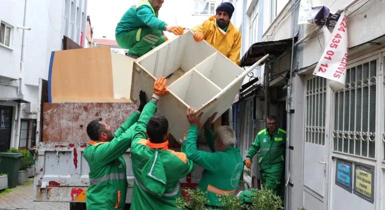 Bursa Osmangazi’de çöp eve anında müdahale