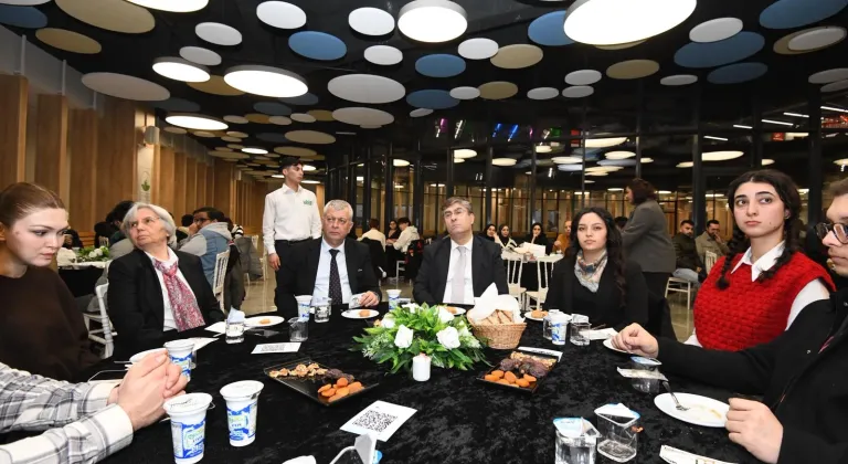 Bursa Osmangazi’de gençlerle birlikte geleceğe bakış