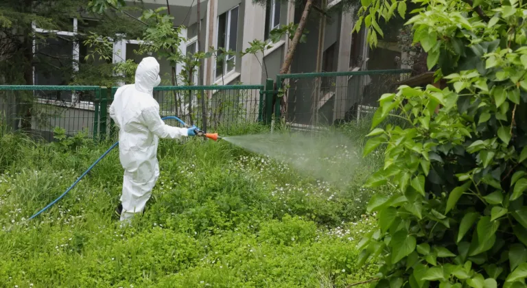 Bursa Osmangazi'de parklara yoğun dezenfeksiyon