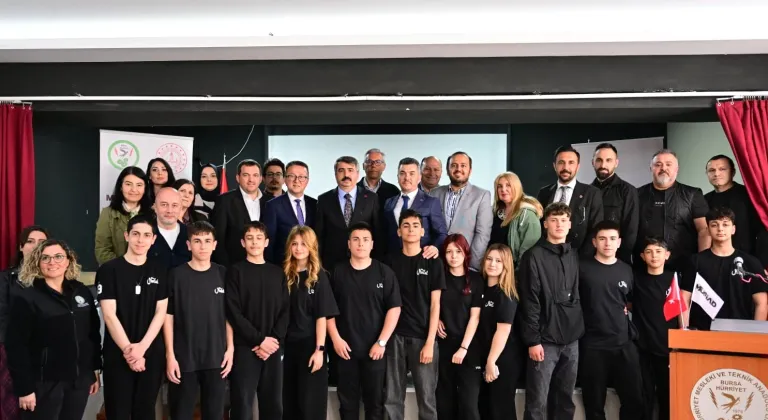 Bursa Yıldırım'da Başkan Yılmaz'dan gençlere tavsiyeler