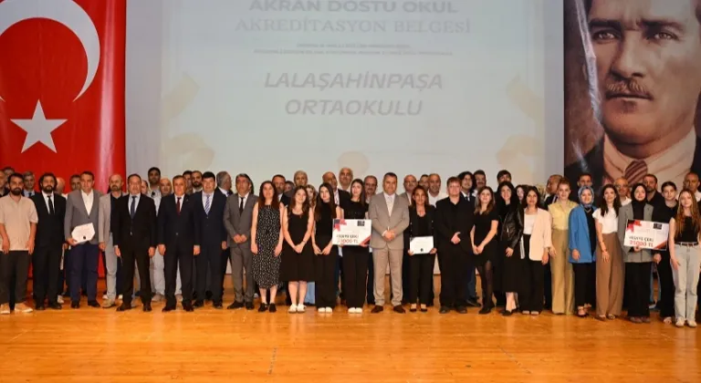 Bursa’da 'Akran Dostluğu Projesi'ne yıl sonu galası