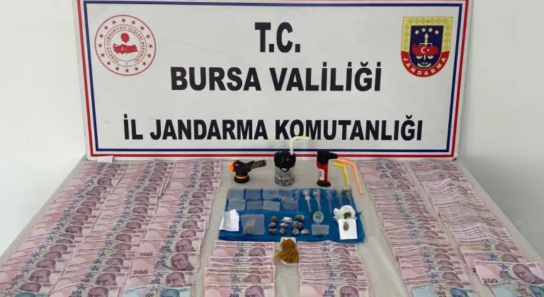 Bursa’da araçtaki zuladan çok sayıda madde çıktı