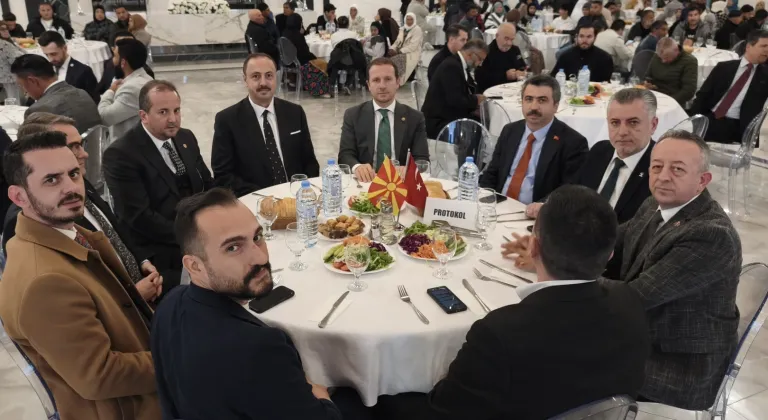 Bursa'da Başkan Yılmaz Evlad-ı Fatihan ile kardeşlik sofrasında