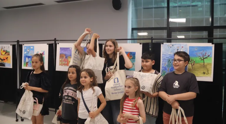 Bursa’da minik ellerden çevre mesajı