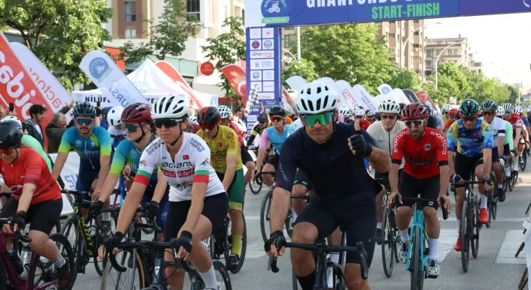 Bursa’da pedallar ‘Daha Fazla Kadın Yarışmacı’ için döndü