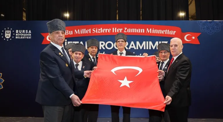 Bursa'da şehit aileleri ve gaziler Büyükşehir'in kardeşlik sofrasında buluştu