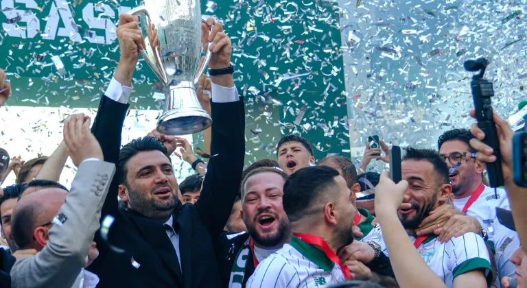 Bursaspor tarih yazdı... Kupasına kavuştu!