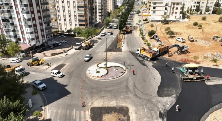 Büyükşehir, Akıllı Kavşakla Dr. Sait Bulvarı’nda Trafik Güvenliğini Yükseltiyor
