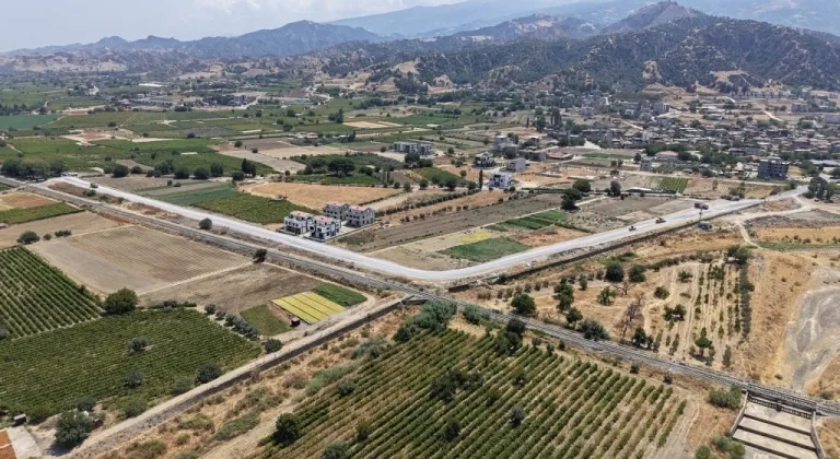 Büyükşehir, Salihli’de Yeni Yol Çalışmasını Başlattı
