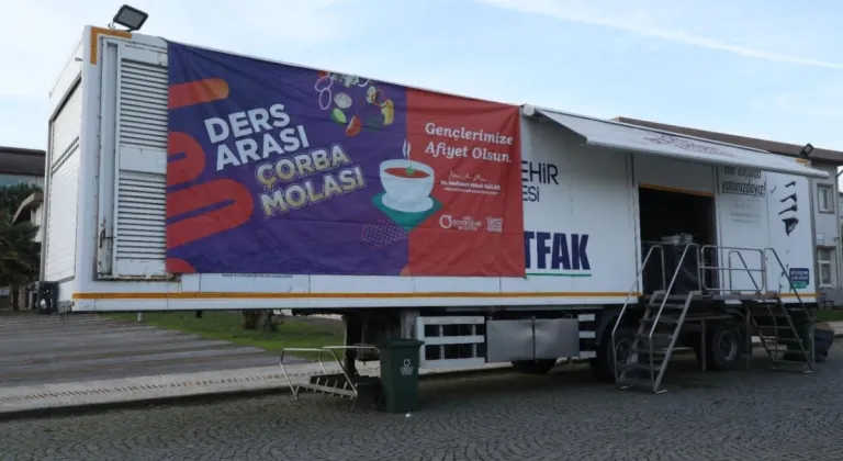 Büyükşehir’den Üniversitelilere İç Isıtan Çorba Hizmeti