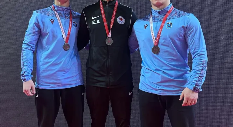 Büyükşehir'in Sporcuları Madalya Yağmuruna Tutuluyor