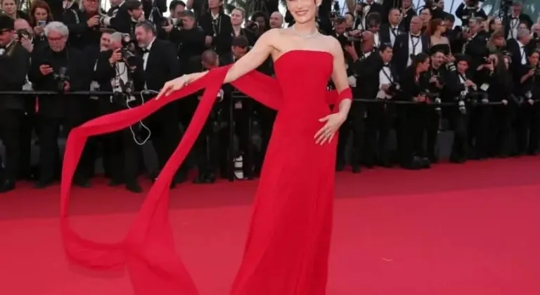 Cannes kırmızı halısında bir İpsalalı... Sümeyye Aydoğan ışıltısıyla büyüledi