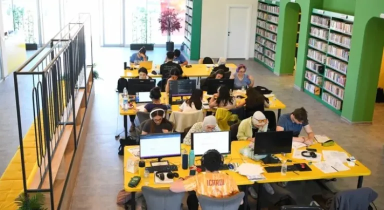 Çayırova’da Sınav Sürecinde Kütüphaneler Gençlere Açık Olacak








