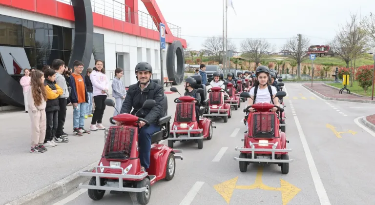 Çayırovalı minikler Trafik Eğitim Parkı’nda buluştu