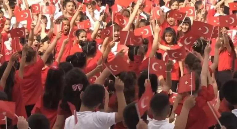 Çevre Şehircilik Bakanlığı’ndan Afet Bölgesinde 23 Nisan Coşkusu








