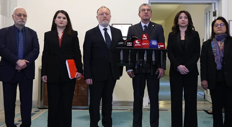 CHP’den DEM Parti’ye ara seçim ziyareti