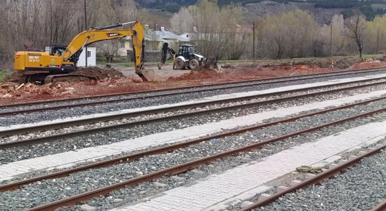 CHP’li Sarıbal’dan Hazar Gölü havzasındaki madencilik faaliyetlerine tepki