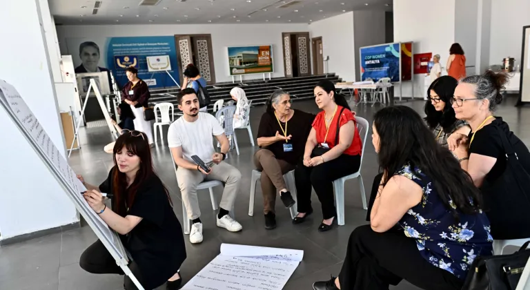 COP Women Antalya’da kadınların iklim politikalarındaki rolü konuşuldu