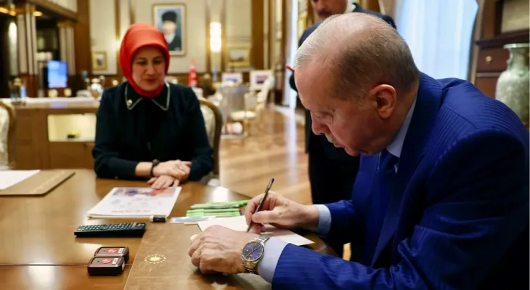 Cumhurbaşkanı Erdoğan kurban vekaletini Türk Kızılay'a verdi