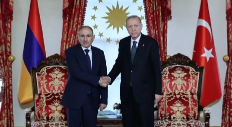 Cumhurbaşkanı Erdoğan, Paşinyan ile görüştü