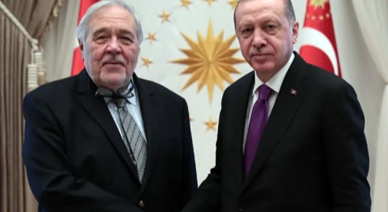 Cumhurbaşkanı Erdoğan'dan Türk tarihinin duayenine taziye mesajı