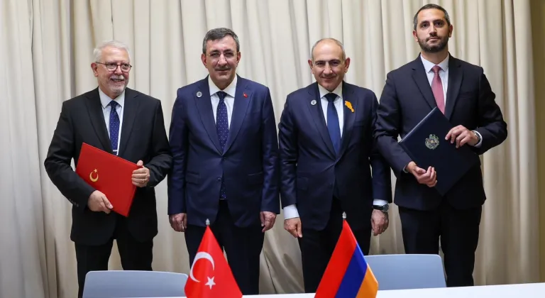 Cumhurbaşkanı Yardımcısı Cevdet Yılmaz Erivan’da temaslarını sürdürüyor