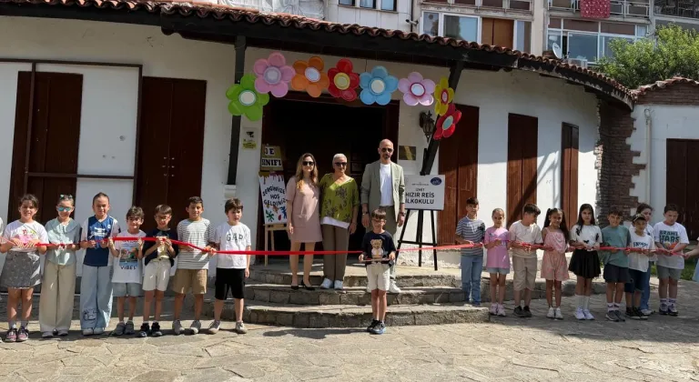 Cumhuriyet Sanat Galerisi minik ressamlara ev sahipliği yaptı