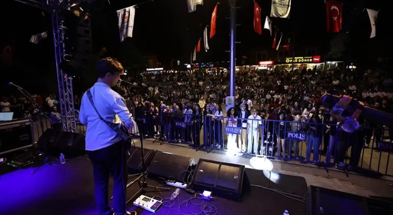 Denizli’de 19 Mayıs Coşkusu Gençlik Konserleriyle Kutlandı