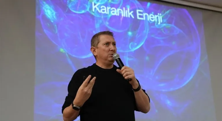 Denizli’de “Evrenin Doğumu ve Sonu” Konferansı Gerçekleştirildi