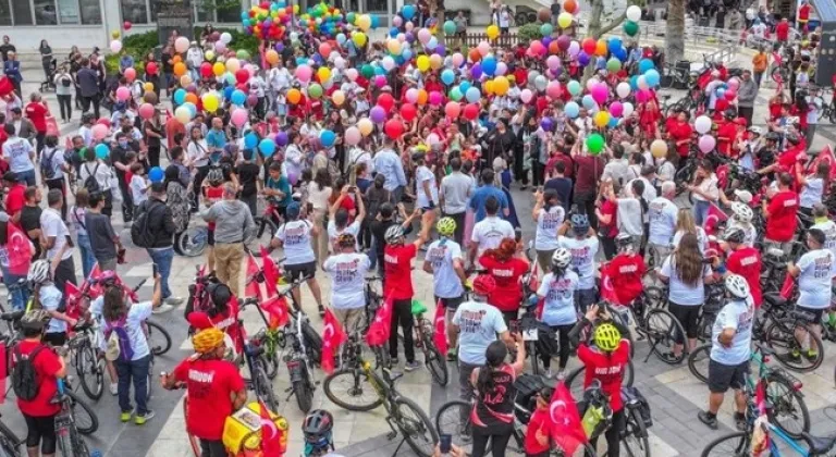 Denizli’de Umuda Pedal Çevir Bisiklet Şenliği