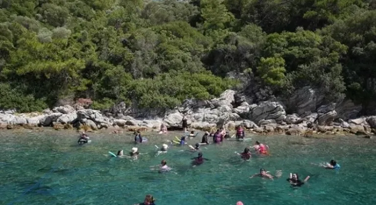 Denizli’de Yüzme Öğrenen Kadınlar Marmaris’te Denizi Keşfetti


