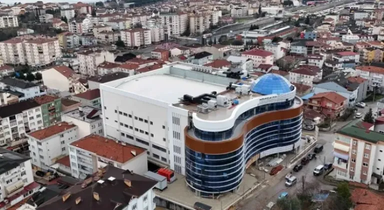 Derince Belediyesi Hizmet Binası Görücüye Çıktı