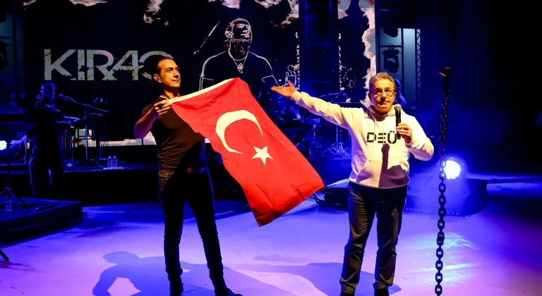 DEÜFest'e 15 bin katılımlı coşku