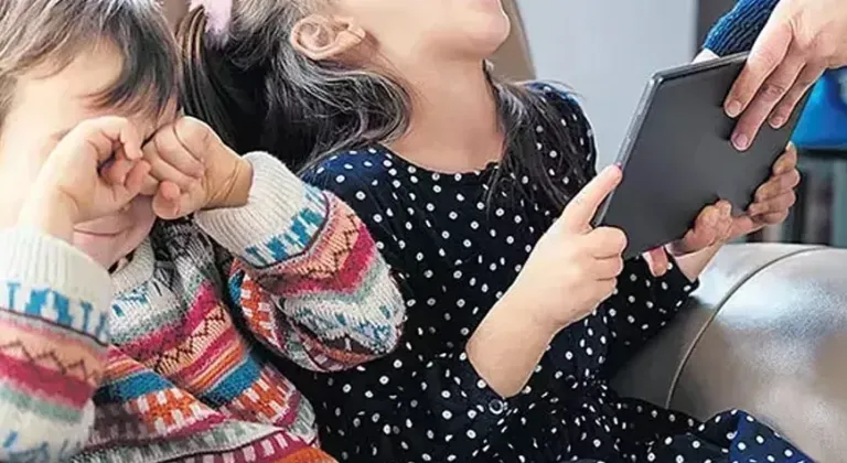 Dijital düzenlemede yeni dönem... Çocukları korumaya yönelik kanun Resmi Gazete’de