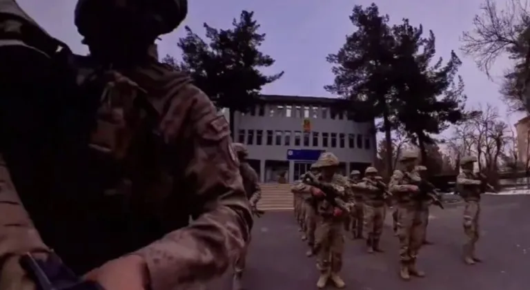 Diyarbakır ve Manisa' Operasyonlarında 445 Şüpheli Yakalandı