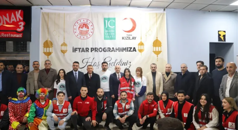 Doğubayazıt’ta Dünya Yetimler Günü’nde anlamlı buluşma