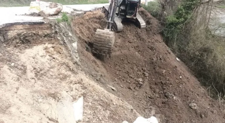 Düzce Yığılca’da heyelan bölgesinde çalışmalar sürüyor