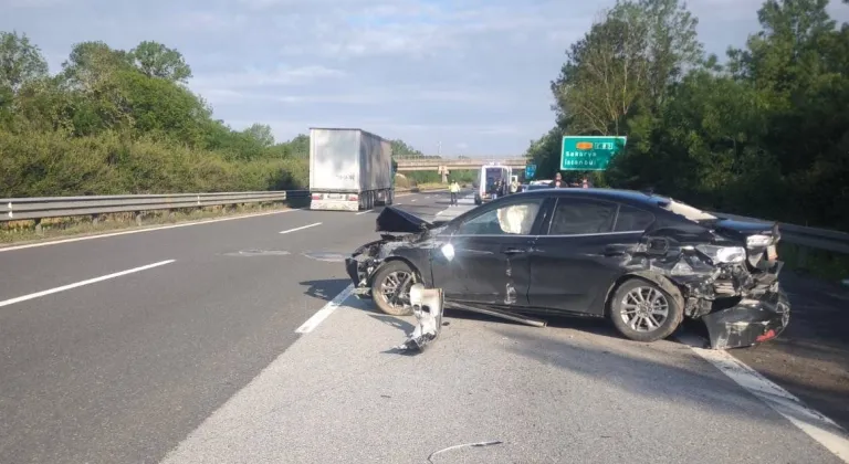 Düzce’de alkollü sürücü zincirleme kazaya yol açtı: 3 Yaralı